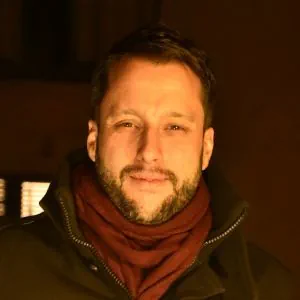 Headshot of Peter Kubanyi-Balazs, co-founder of Solvmi.